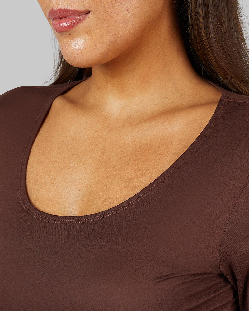 WOMEN'S LIGHTWEIGHT BASELAYER SCOOP TOP - Image 18