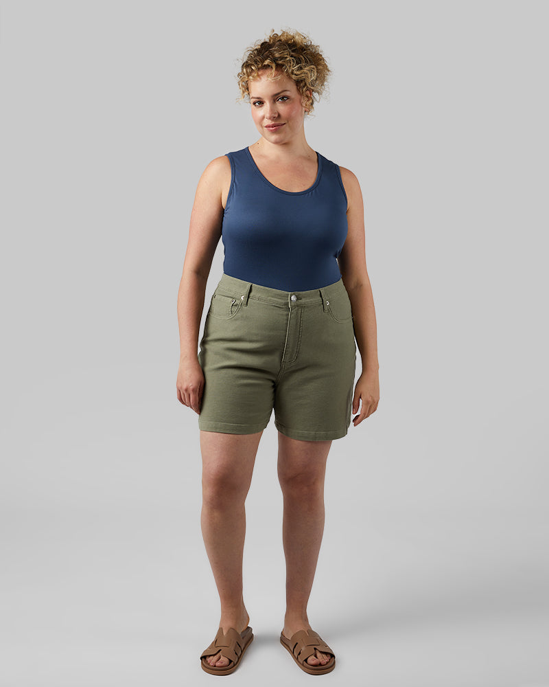 WOMEN'S STRETCH COMFORT JEAN 5-INCH SHORT - Image 48