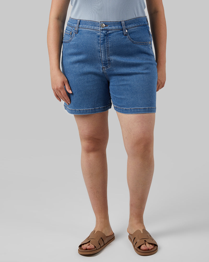 WOMEN'S STRETCH COMFORT JEAN 5-INCH SHORT - Image 19
